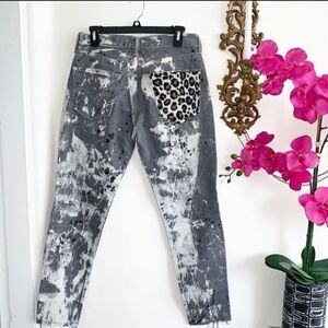 LEVIS 511 STRAIGHT LEG JEANS